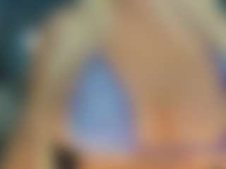 adrianna777's Live Sex Cam Show