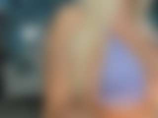 adrianna777's Live Sex Cam Show
