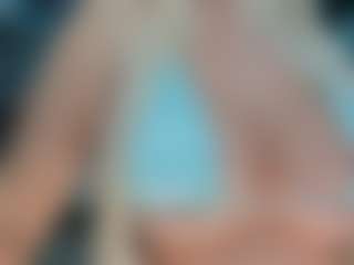 adrianna777's Live Sex Cam Show
