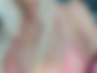 adrianna777's Live Sex Cam Show