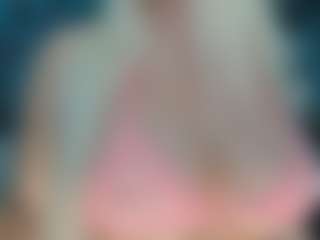 adrianna777's Live Sex Cam Show