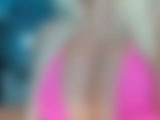 adrianna777's Live Sex Cam Show