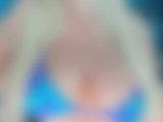 adrianna777's Live Sex Cam Show