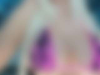adrianna777's Live Sex Cam Show