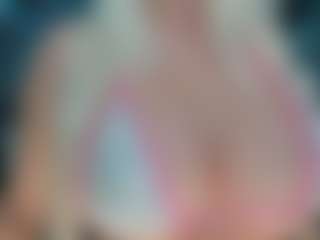 adrianna777's Live Sex Cam Show