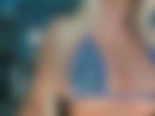 adrianna777's Live Sex Cam Show