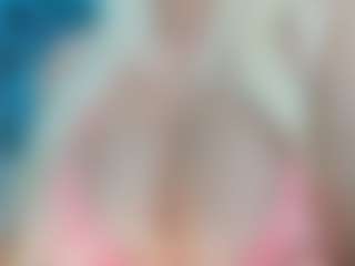adrianna777's Live Sex Cam Show