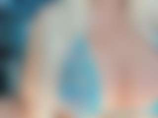 adrianna777's Live Sex Cam Show