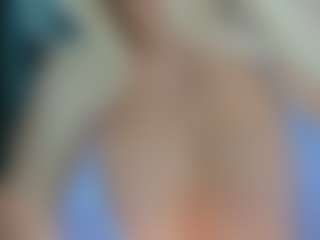adrianna777's Live Sex Cam Show