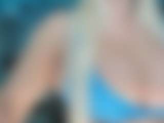 adrianna777's Live Sex Cam Show