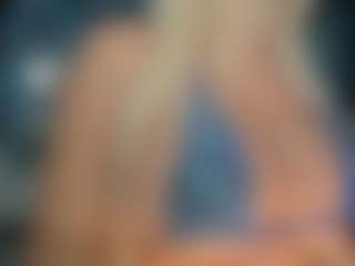 adrianna777's Live Sex Cam Show
