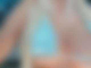 adrianna777's Live Sex Cam Show