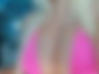 adrianna777's Live Sex Cam Show