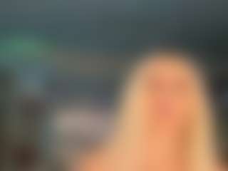 adrianna777's Live Sex Cam Show