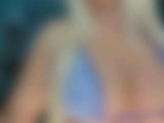 adrianna777's Live Sex Cam Show