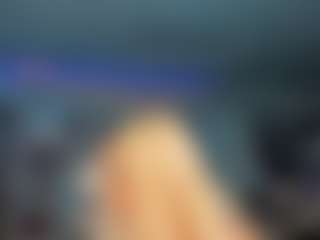 adrianna777's Live Sex Cam Show
