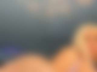 adrianna777's Live Sex Cam Show