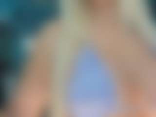adrianna777's Live Sex Cam Show