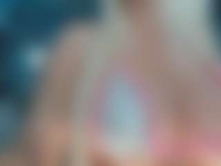 adrianna777's Live Sex Cam Show