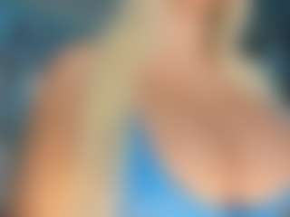adrianna777's Live Sex Cam Show