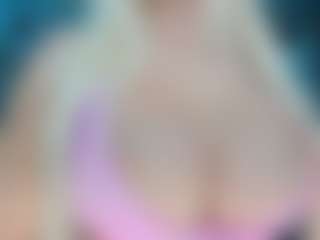 adrianna777's Live Sex Cam Show