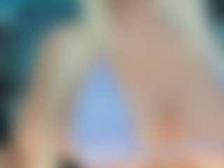 adrianna777's Live Sex Cam Show