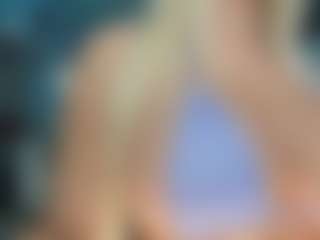 adrianna777's Live Sex Cam Show
