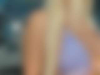adrianna777's Live Sex Cam Show