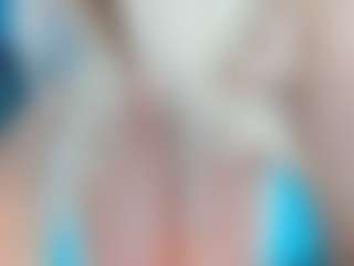 adrianna777's Live Sex Cam Show
