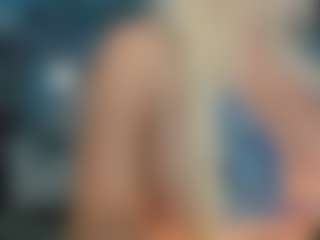 adrianna777's Live Sex Cam Show