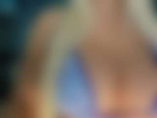 adrianna777's Live Sex Cam Show