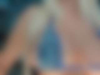 adrianna777's Live Sex Cam Show