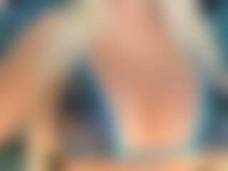 adrianna777's Live Sex Cam Show
