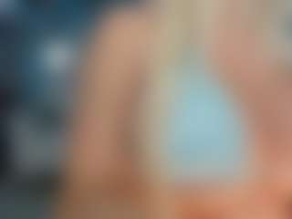 adrianna777's Live Sex Cam Show
