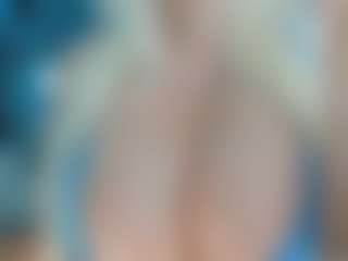 adrianna777's Live Sex Cam Show