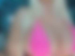 adrianna777's Live Sex Cam Show