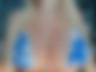 adrianna777's Live Sex Cam Show