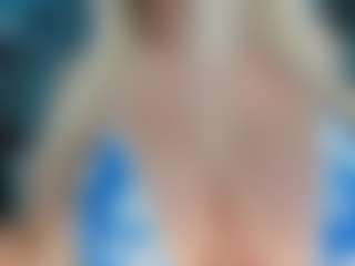 adrianna777's Live Sex Cam Show