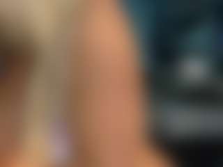 adrianna777's Live Sex Cam Show