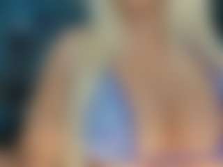 adrianna777's Live Sex Cam Show