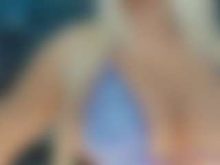 adrianna777's Live Sex Cam Show