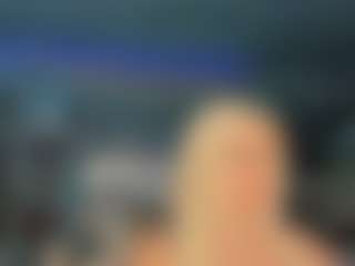 adrianna777's Live Sex Cam Show