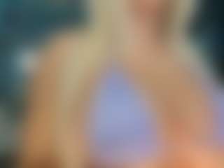adrianna777's Live Sex Cam Show