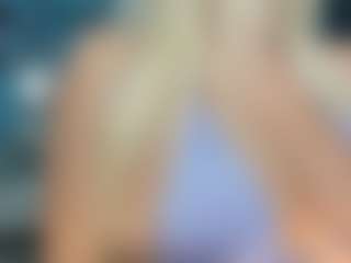 adrianna777's Live Sex Cam Show