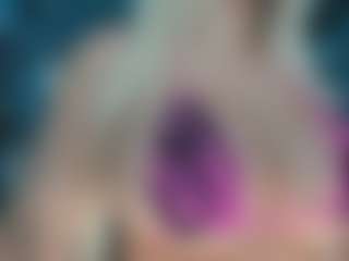 adrianna777's Live Sex Cam Show