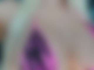 adrianna777's Live Sex Cam Show