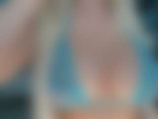 adrianna777's Live Sex Cam Show