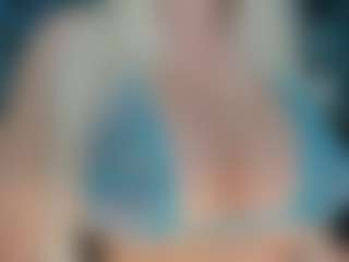 adrianna777's Live Sex Cam Show