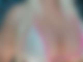 adrianna777's Live Sex Cam Show