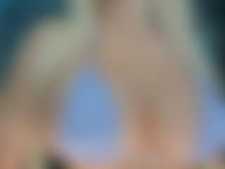 adrianna777's Live Sex Cam Show